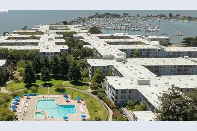 6 Commodore Drive #C341, Emeryville, CA 94608 - Photo 21