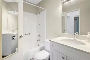 6 Commodore Dr, Emeryville, CA 94608 - Photo 15