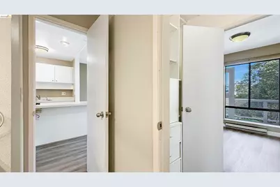 6 Commodore Drive #C341, Emeryville, CA 94608 - Photo 19