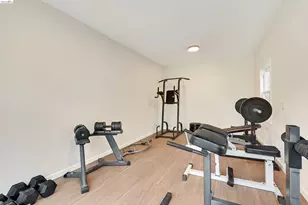 6417 Hillegass Ave, Oakland, CA 94618 - Photo 33