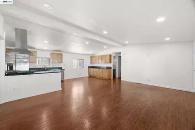 812 Clover Rd #SPC 64, Tracy, CA 95376 - Photo 5