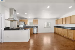 812 Clover Rd, Tracy, CA 95376 - Photo 7