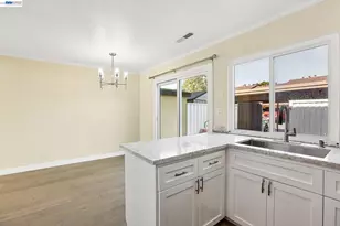 27827 Hummingbird Ct, Hayward, CA 94545 - Photo 9
