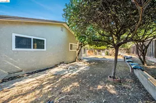 2384 Woodthrush Way, Pleasanton, CA 94566 - Photo 43