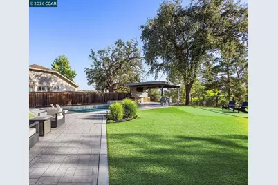 26 Millbrook Ct, Danville, CA 94526 - Photo 3