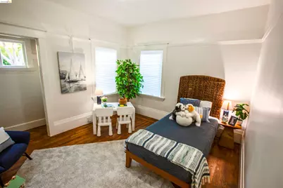 5726 Claremont, Oakland, CA 94618 - Photo 7