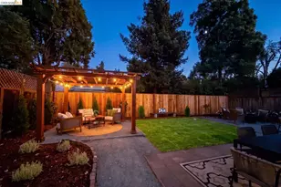 5726 Claremont, Oakland, CA 94618 - Photo 33