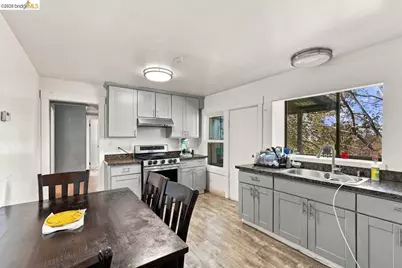 170 Vernon Ter, Oakland, CA 94610 - Photo 13