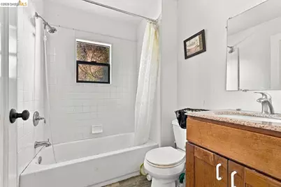170 Vernon Ter, Oakland, CA 94610 - Photo 21