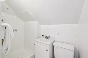 837 Aileen St, Oakland, CA 94608 - Photo 35
