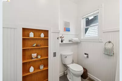 837 Aileen St, Oakland, CA 94608 - Photo 41