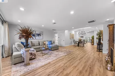 930 Wainwright, San Jose, CA 95128 - Photo 5