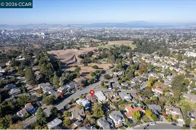 5316 Harbord Dr, Oakland, CA 94618 - Photo 13
