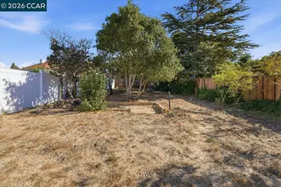 5316 Harbord Dr, Oakland, CA 94618 - Photo 9