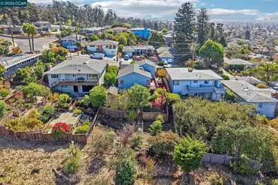7717 Eureka Ave, El Cerrito, CA 94530 - Photo 27