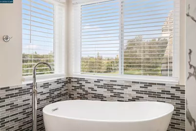 1049 Feather Cir, Clayton, CA 94517 - Photo 71