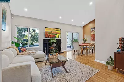 35 Sapphire Ct, Hercules, CA 94547 - Photo 1