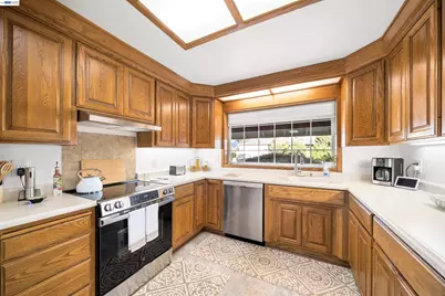 255 Hillcrest Ave, Livermore, CA 94550 - Photo 15
