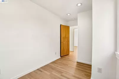 484 Phelps St, Oakland, CA 94603 - Photo 21