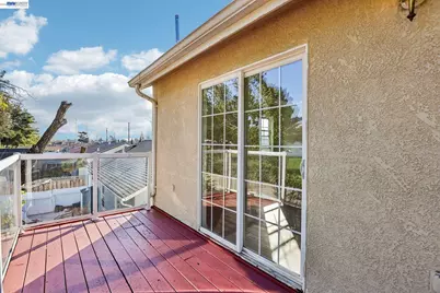 484 Phelps St, Oakland, CA 94603 - Photo 33