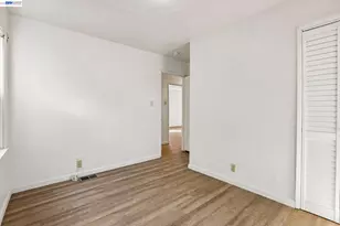 484 Phelps St, Oakland, CA 94603 - Photo 19