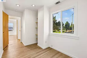 484 Phelps St, Oakland, CA 94603 - Photo 43