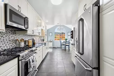 2783 Jennifer Dr, Castro Valley, CA 94546 - Photo 17