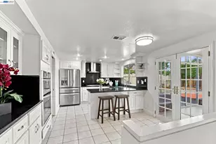 3058 Ridgegate Dr, San Jose, CA 95133 - Photo 9