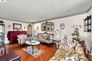 1357 Goldenlake Rd, San Jose, CA 95131 - Photo 5