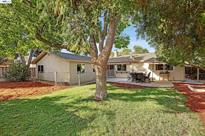 1158 Vienna St, Livermore, CA 94550 - Photo 23