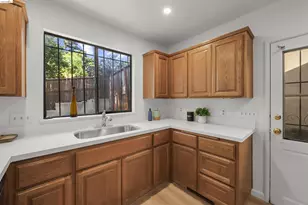 3301 82nd Ave, Oakland, CA 94605 - Photo 13