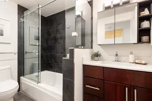 1555 Lakeside Dr, Oakland, CA 94612 - Photo 21
