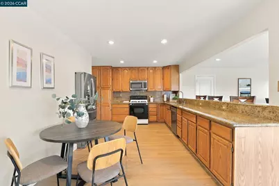 8125 Holanda Ln, Dublin, CA 94568 - Photo 11