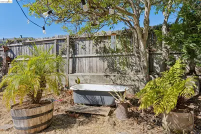 1318 Mariposa St, Richmond, CA 94804 - Photo 53