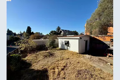 1906 Vine St, Berkeley, CA 94709 - Photo 13