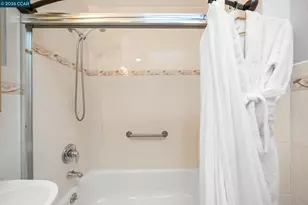 2667 46th Ave, San Francisco, CA 94116 - Photo 29