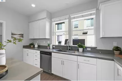 26631 Greta Ln, Hayward, CA 94544 - Photo 23