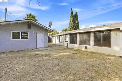 5013 63rd St, Sacramento, CA 95820 - Photo 27
