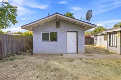 5013 63rd St, Sacramento, CA 95820 - Photo 23