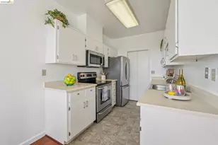 183 Schooner Ct, Richmond, CA 94804 - Photo 9