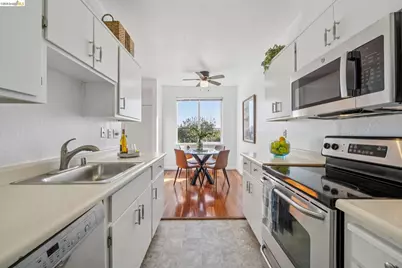 183 Schooner Ct, Richmond, CA 94804 - Photo 11