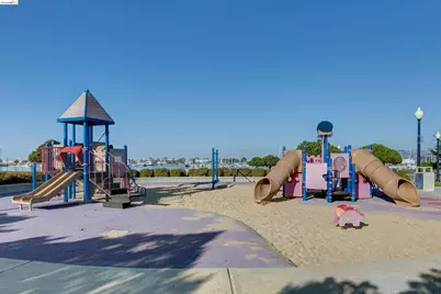 183 Schooner Ct, Richmond, CA 94804 - Photo 47