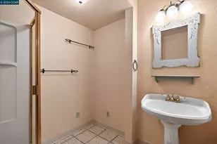674 Pinon Ave, Pinole, CA 94564 - Photo 17