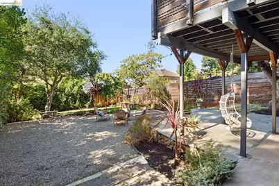 229 Carmel Ave, Piedmont, CA 94611 - Photo 39