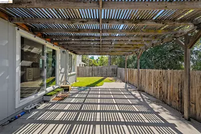 304 Greystone Dr, Antioch, CA 94509 - Photo 43