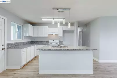 3892 Brougham Way, Olivehurst, CA 95961 - Photo 5