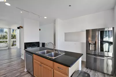 9455 Macarthur Blvd., Oakland, CA 94605 - Photo 11