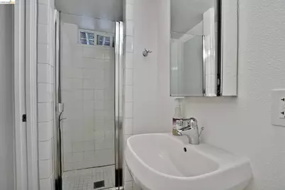 9455 Macarthur Blvd., Oakland, CA 94605 - Photo 23