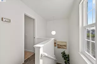 411 Commodore Dr, Richmond, CA 94804 - Photo 11