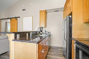5717 Makati Cir, San Jose, CA 95123 - Photo 15